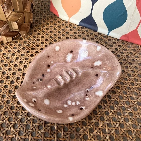Brown Glazed Polka-Dot Mid Century Modern Ceramic Boomerang/Paisley Ashtray - Picture 11 of 11